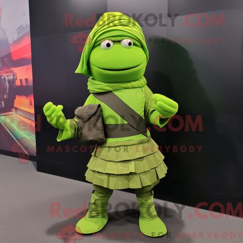 Costume Mascotte Redbrokoly De Commando Vert Citron Personnage Habillé Avec Une Jupe Plissée Et Des Écharpes