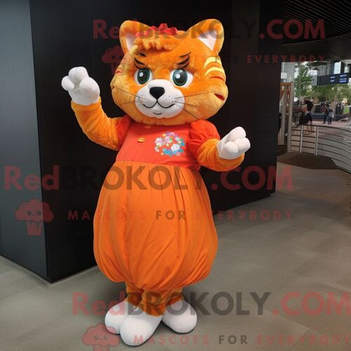 Costume Mascotte Redbrokoly De Chat Orange Habillé D Une Robe Et De Coussinets De Pieds