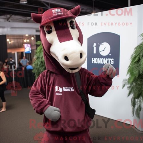 Costume De Mascotte Redbrokoly De Cheval Marron Habillé Avec Un Sweat À Capuche Et Des Bretelles