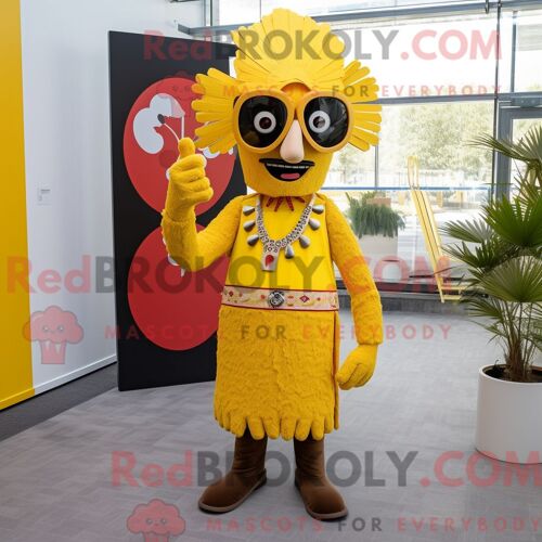 Costume De Mascotte Redbrokoly De Chef Jaune Habillé D Une Combishort Et De Lunettes De Soleil