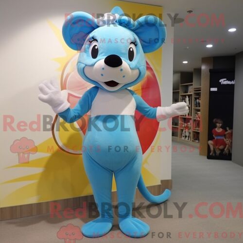 Costume Mascotte Redbrokoly De Rat Bleu Ciel Habillé Avec Un Maillot De Bain Une Pièce Et Des Bandeaux