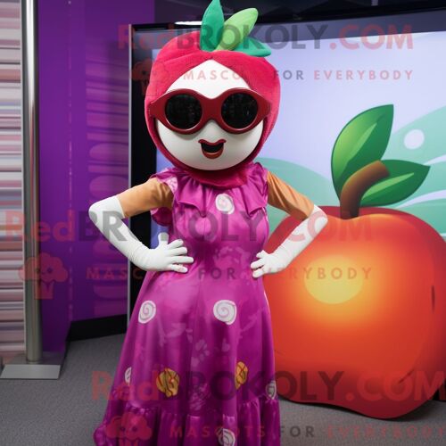 Costume De Mascotte Redbrokoly De Pomme Magenta Habillé Avec Une Robe Longue Et Des Lunettes De Soleil