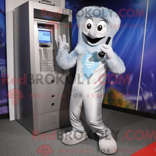 Costume Mascotte Redbrokoly De Téléphone Argenté Habillé D Un Pantalon De Jogging Et De Cravates