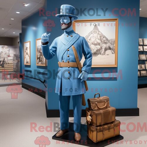 Costume De Mascotte Redbrokoly De Soldat De La Guerre Civile Bleu Ciel Habillé Avec Un T-Shirt Henley Et Des Sacs À Main