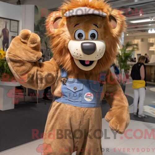 Costume Mascotte Redbrokoly De Lion Marron Habillé D Une Salopette Et De Broches