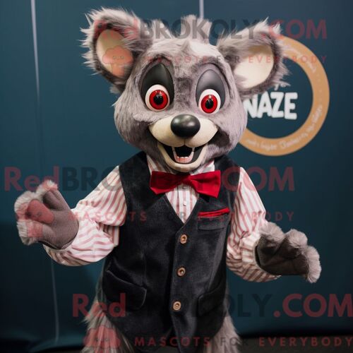 Personnage De Costume De Mascotte Redbrokoly Aye-Aye Habillé Avec Un Gilet Et Des Noeuds Papillons