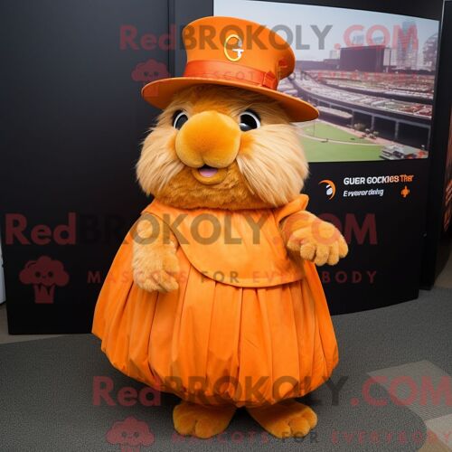 Costume De Mascotte Redbrokoly De Cochon D Inde Orange Habillé D Une Jupe Plissée Et De Chapeaux