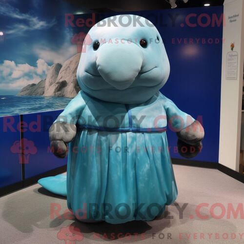 Personnage De Costume De Mascotte Redbrokoly De Vache De Mer De Cyan Stellar Habillé Avec Un Chemisier Et Des Ceintures De Smoking