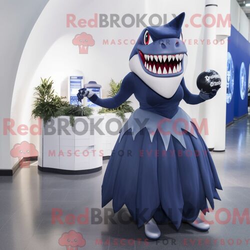 Costume De Mascotte Redbrokoly De Requin Bleu Marine Habillé D Une Robe De Bal Et De Sacs À Main