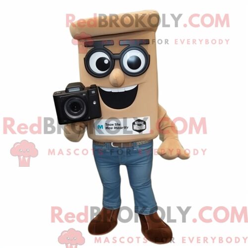 Personnage De Costume De Mascotte Redbrokoly D Appareil Photo Marron Habillé Avec Un Jean Bootcut Et Des Lunettes