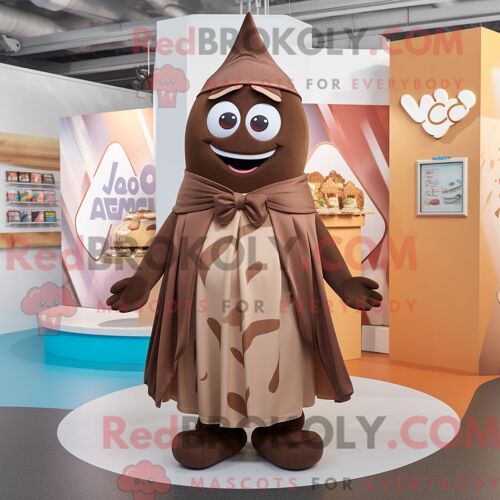 Personnage De Costume De Mascotte Redbrokoly De Chocolats Beiges Habillé Avec Un T-Shirt À Col En V Et Des Châles