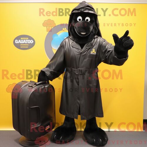 Costume Mascotte Redbrokoly De Commando Noir Personnage Habillé Avec Un Imperméable Et Des Porte-Documents