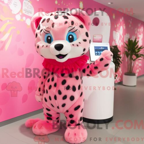 Mascotte Redbrokoly De Léopard Rose Personnage Habillé Avec Une Jupe-Culotte Et Des Pinces À Cheveux
