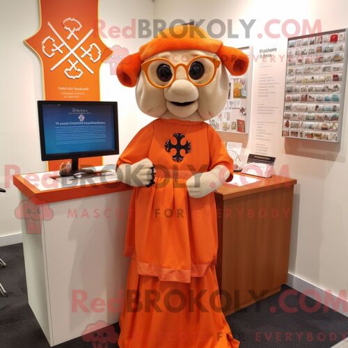 Costume De Mascotte Redbrokoly De Croix Celtique Orange Personnage Habillé D Une Robe Droite Et De Lunettes De Lecture