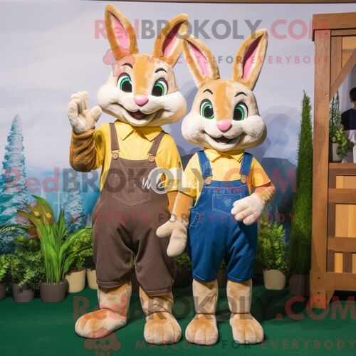 Personnage De Costume De Mascotte Redbrokoly D Ordinateur Jaune Habillé Avec Une Culotte Et Des Montres Numériques