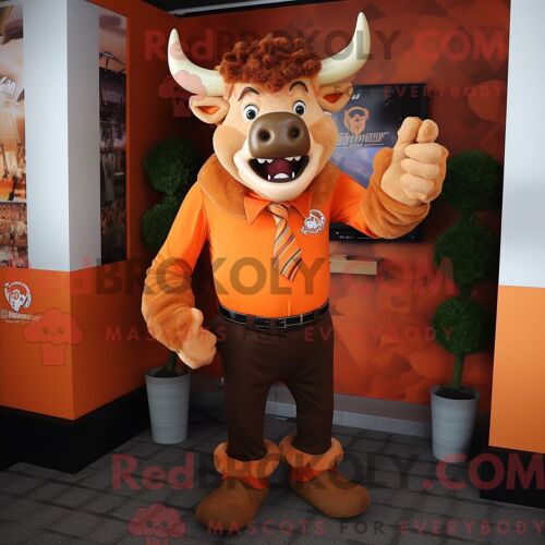 Costume De Mascotte Redbrokoly De Minotaure Orange Personnage Habillé D Une Chemise En Popeline Et D Épinglettes