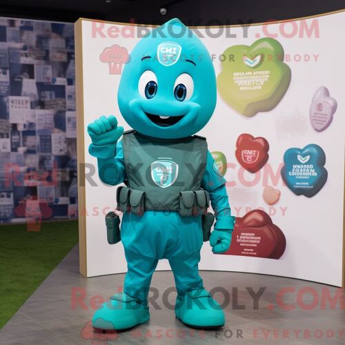 Costume Mascotte Redbrokoly De Grenade Turquoise Personnage Habillé D Un T-Shirt Et D Une Épinglette