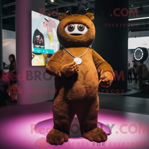 Mascotte Redbrokoly De Personnage De Bracelet Marron Habillé Avec Un Body Et Des Montres Connectées