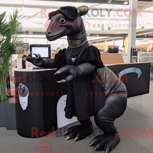 Costume Mascotte Redbrokoly De Parasaurolophus Noir Personnage Habillé Avec Une Jupe-Culotte Et Des Portefeuilles