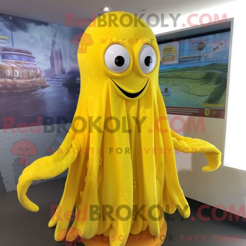 Costume De Mascotte Redbrokoly De Poulpe Jaune Citron Habillé D Un Camouflage Et De Ceintures De Smoking