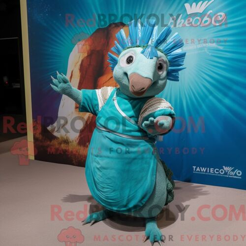 Costume Mascotte Redbrokoly De Tatou Turquoise Personnage Habillé Avec Un Bikini Et Des Châles