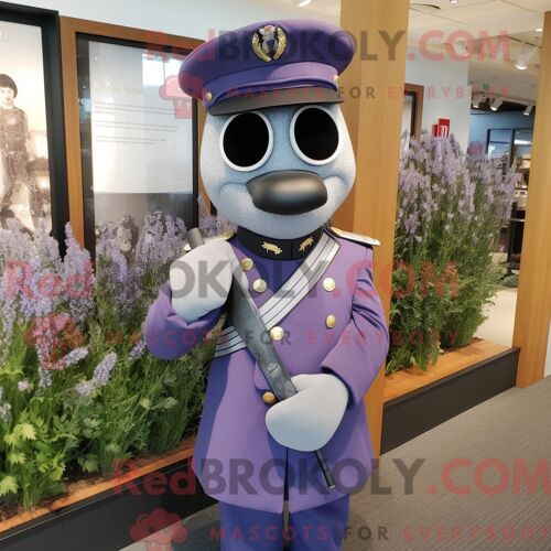 Costume De Mascotte Redbrokoly De Soldat Américain Lavande Personnage Habillé D Un Smoking Et De Colliers
