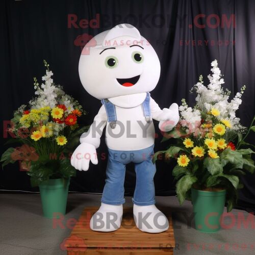 Costume Mascotte Redbrokoly De Bouquet De Fleurs Blanc Personnage Habillé Avec Un Jean Bootcut Et Des Pinces À Chaussures