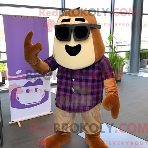 Personnage De Costume De Mascotte Redbrokoly D Aubergine Marron Habillé Avec Une Chemise En Flanelle Et Des Lunettes De Soleil