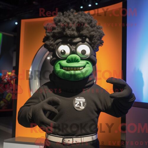 Costume Mascotte Redbrokoly De Frankenstein Noir Personnage Habillé Avec Un Col Roulé Et Des Bandeaux