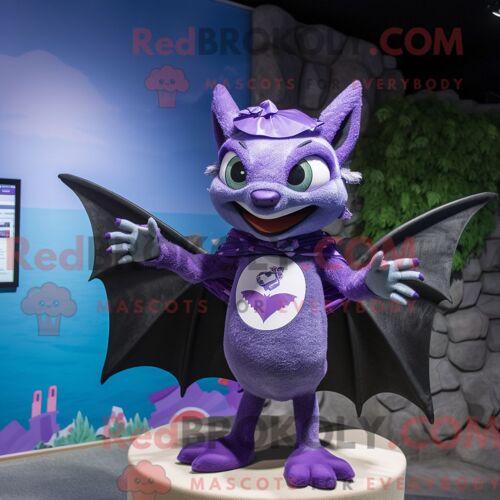 Mascotte Redbrokoly De Chauve-Souris Violette Habillée D Un Bikini Et De Gants