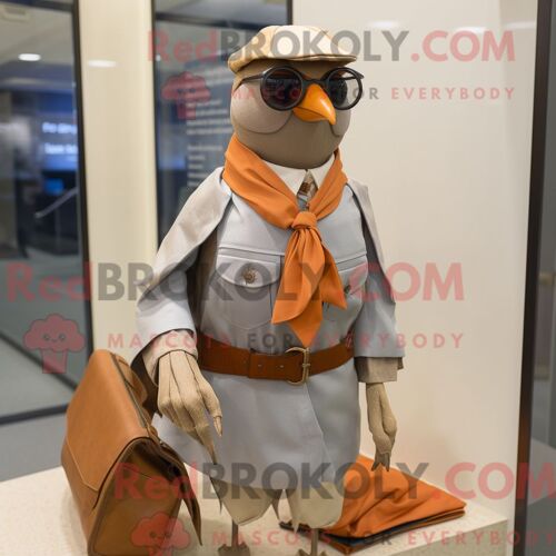 Costume De Mascotte Redbrokoly De Pigeon Voyageur Beige Habillé D Une Jupe Portefeuille Et De Lunettes De Soleil