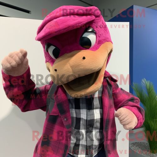 Costume De Mascotte Redbrokoly D Ara Rouge Habillé D Une Combishort Et De Bérets