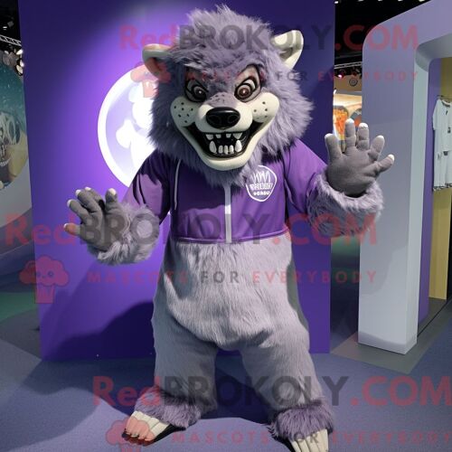 Costume Mascotte Redbrokoly De Loup-Garou Lavande Personnage Habillé Avec Un Sweat À Capuche Et Des Bracelets