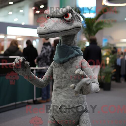 Costume Mascotte Redbrokoly De Coelophysis Gris Habillé D Un Col Roulé Et De Mitaines