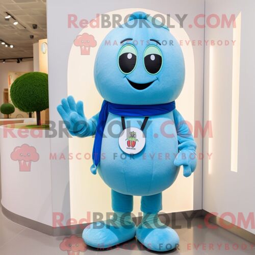 Costume Mascotte Redbrokoly De Concombre Bleu Ciel Habillé Avec Un Pantalon Chino Et Des Bracelets