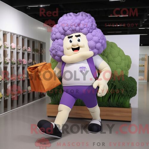 Costume Mascotte Redbrokoly De Procureur Rose Personnage Habillé D Une Combishort Et De Broches