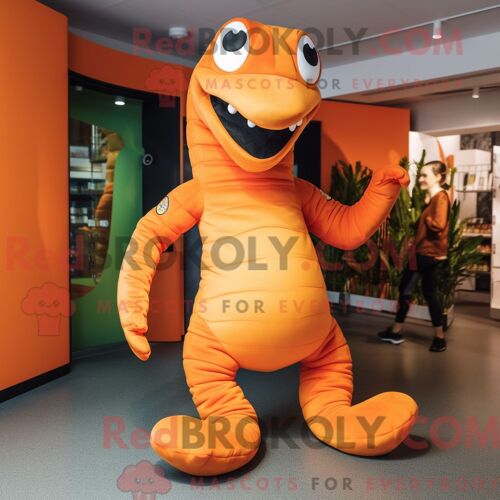 Costume De Mascotte Redbrokoly De Chèvre Boer Argentée Personnage Habillé Avec Un Bermuda Et Des Épingles À Cravate