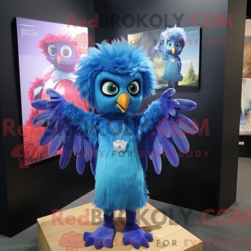 Costume Mascotte Redbrokoly De Vampire Crème Personnage Habillé D Une Robe Et De Bérets