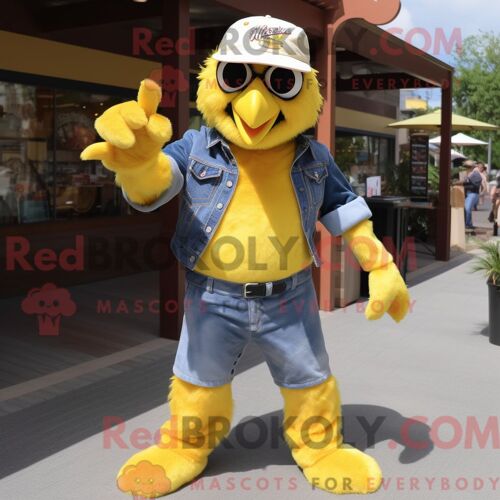Costume Mascotte Redbrokoly De Babouin Gris Habillé D Un Pantalon Capri Et De Colliers