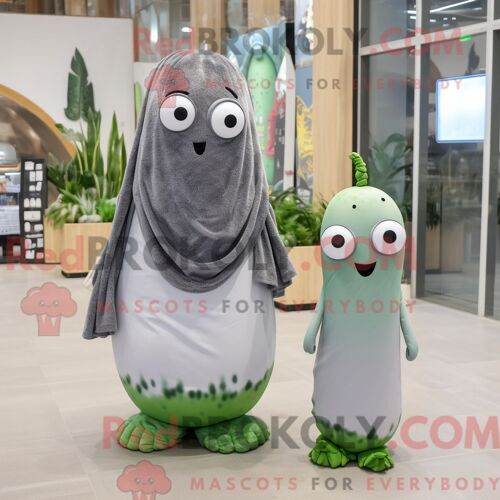 Costume Mascotte Redbrokoly De Framboise Crème Personnage Habillé D Une Jupe-Culotte Et De Porte-Clés