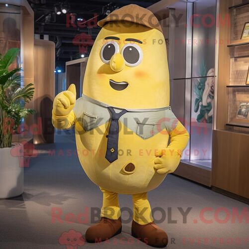 Mascotte Redbrokoly De Personnage De Costume De Pomme De Terre Jaune Habillé Avec Un Jean Et Des Cravates