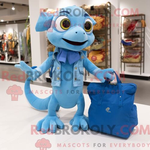 Personnage De Costume De Mascotte Redbrokoly De Pomme De Terre De Lavande Habillé Avec Un Sweat À Capuche Et Des Bracelets De Cheville