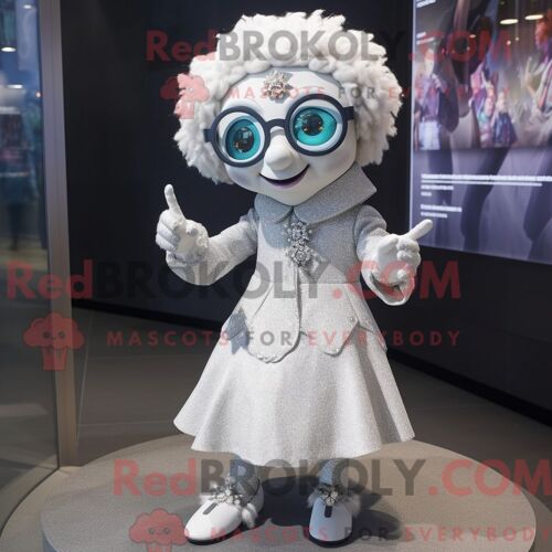 Personnage Mascotte Redbrokoly De Pirate Gris Habillé D Un Jegging Et De Montres Bracelet
