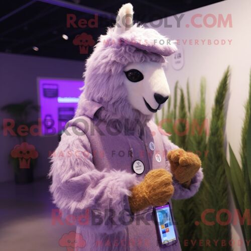 Personnage Mascotte Redbrokoly De Rust Candy Habillé Avec Un Pantalon De Jogging Et Des Bandeaux