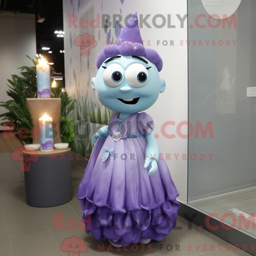 Mascotte Redbrokoly De Bougie Parfumée À La Lavande Personnage Habillé Avec Une Robe Et Des Broches