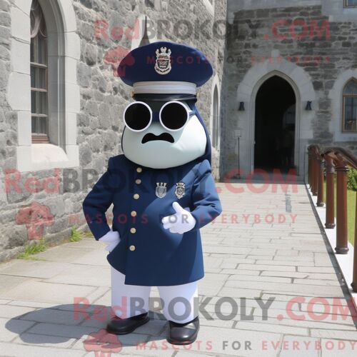 Costume De Mascotte Redbrokoly De Château Irlandais De La Marine Personnage Habillé Avec Une Robe Taille Empire Et Des Lunettes De Soleil