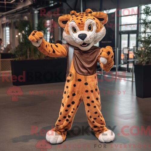 Personnage De Costume De Mascotte Redbrokoly De Guépard Rouille Habillé Avec Un Pantalon De Jogging Et Des Bretelles