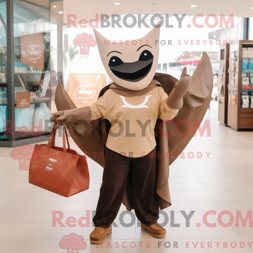Costume Mascotte Redbrokoly De Raie Manta Marron Habillé D Un Jegging Et De Sacs Fourre-Tout