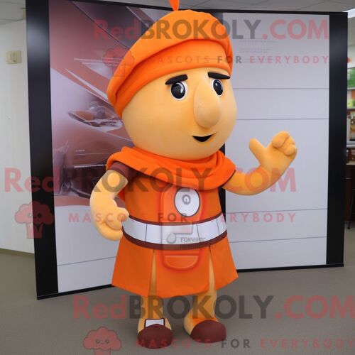 Costume De Mascotte Redbrokoly De Soldat Romain Orange Habillé D Une Jupe Crayon Et D Épingles À Chapeau