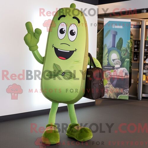 Costume De Mascotte Redbrokoly De Chapeau De Sorcière Marron Habillé Avec Un Pantalon Et Des Chapeaux En Velours Côtelé